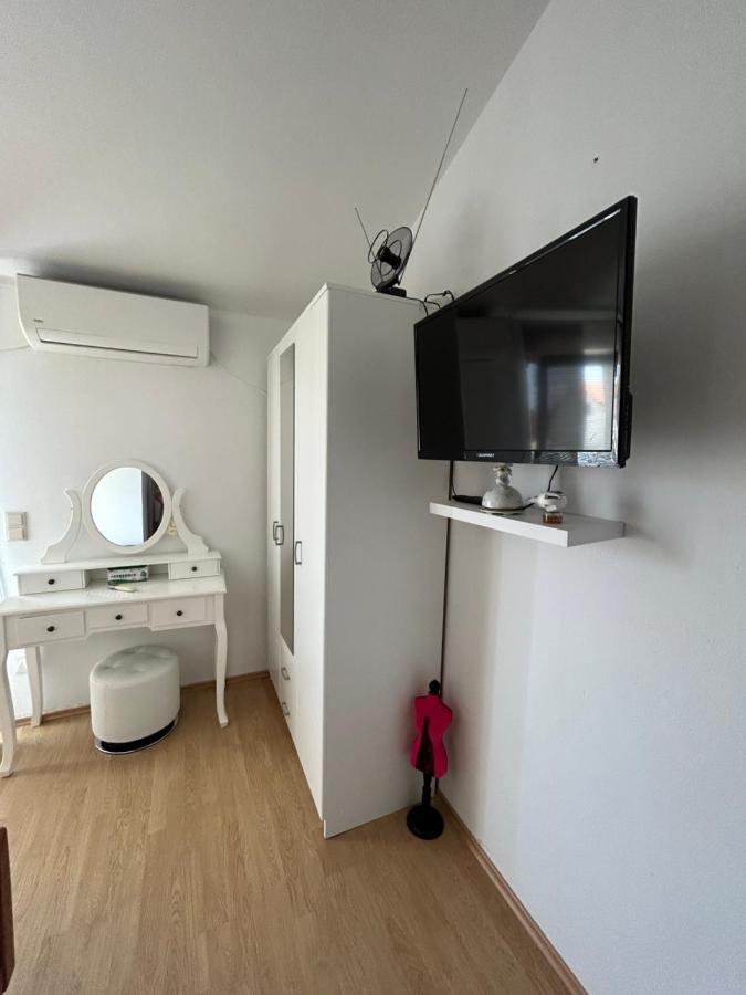 Markovic Apartment *